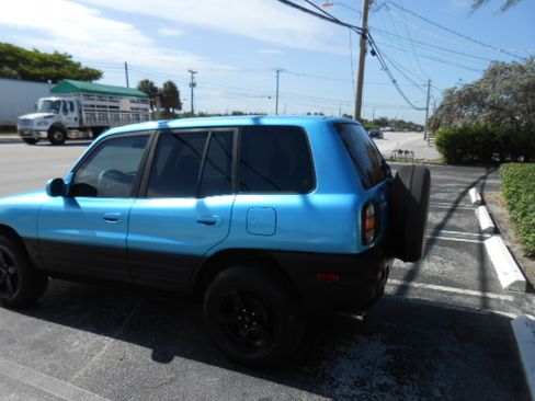 Used 1999 Toyota RAV4 2WD 4-Door image 3