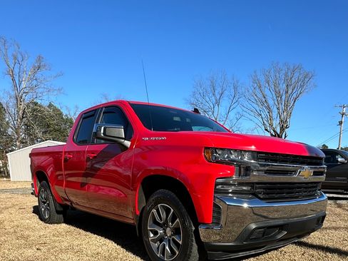 Used 2019 Chevrolet Silverado 1500 LT image 4