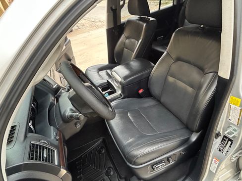 Used 2019 Toyota Land Cruiser AWD/4WD image 7