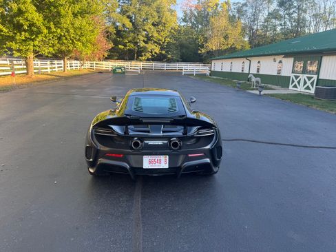Used 2016 McLaren 675LT Coupe RWD image 12