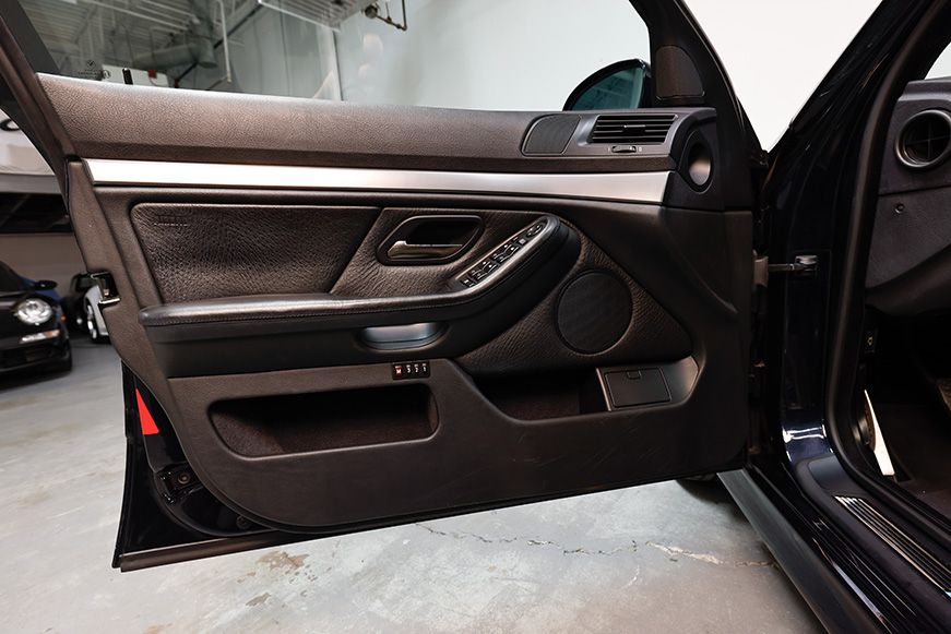 Used 2003 BMW M5 RWD image 13