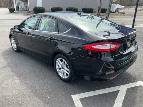 Used 2016 Ford Fusion SE image 16