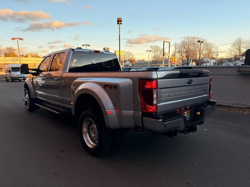 Used 2022 Ford F450 XLT image 3