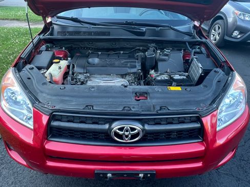Used 2012 Toyota RAV4 4WD image 5