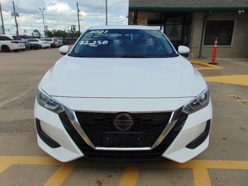 Used 2021 Nissan Sentra S image 3