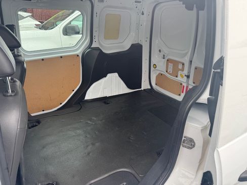 Used 2016 Ford Transit Connect XL image 4