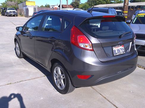 Used 2019 Ford Fiesta SE FWD image 3