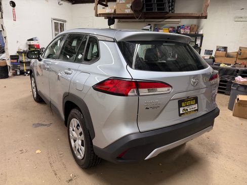 Used 2022 Toyota Corolla Cross L image 28