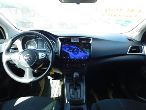 Used 2018 Nissan Sentra 1.8 S image 13