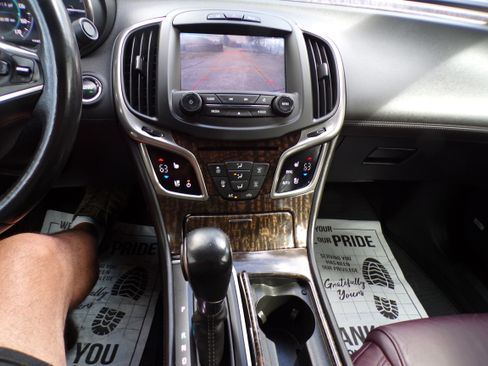 Used 2015 Buick LaCrosse Premium image 14