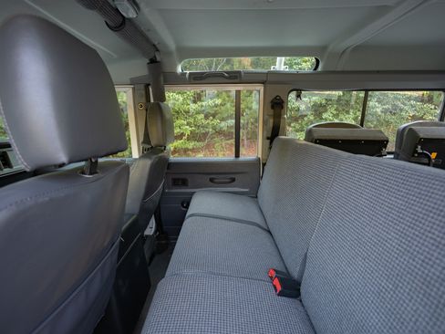 Used 1993 Land Rover Defender 110 image 13