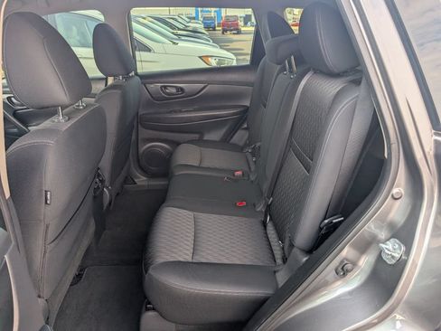 Used 2020 Nissan Rogue AWD S image 8