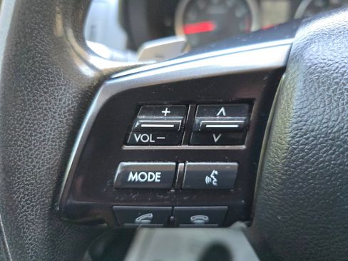 Used 2013 Subaru XV Crosstrek 2.0i Premium image 12
