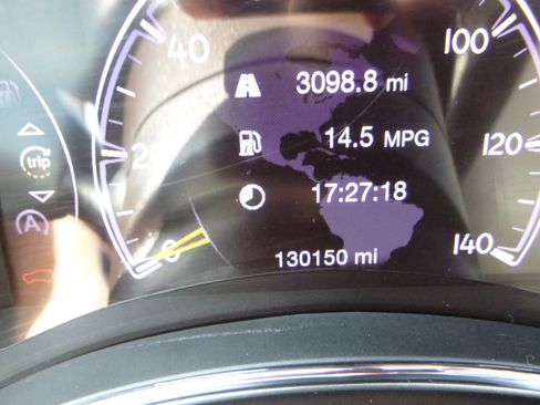 Used 2018 Jeep Grand Cherokee 4WD Overland image 24