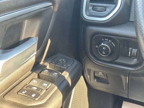 Used 2025 RAM 1500 Lone Star image 12