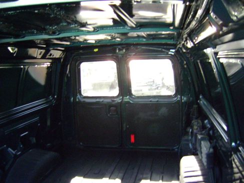Used 2001 Ford E-350 and Econoline 350 Super Duty RWD image 13