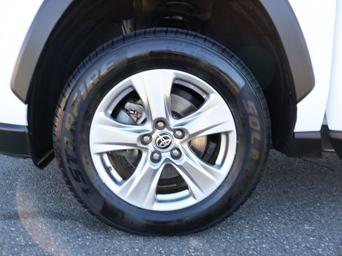 Used 2022 Toyota RAV4 XLE image 30