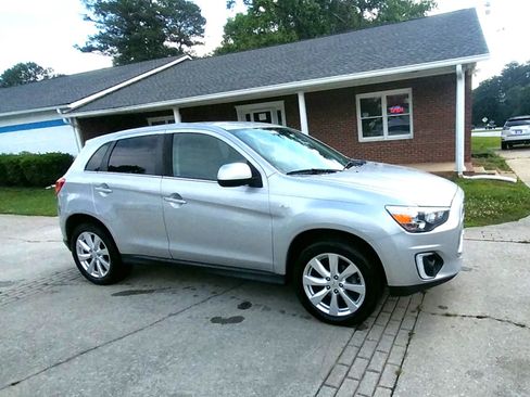 Used 2015 Mitsubishi Outlander Sport SE image 8