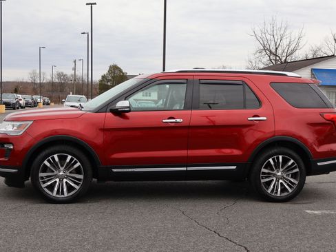 Used 2018 Ford Explorer Platinum image 6