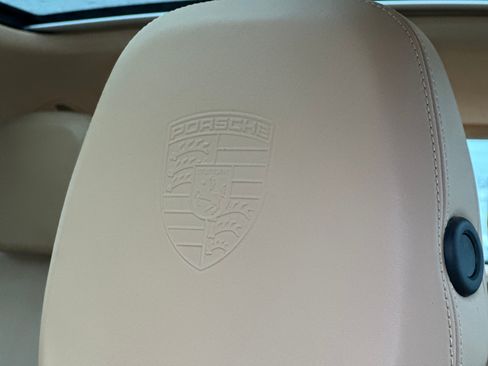 Used 2016 Porsche Cayenne image 22