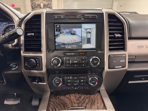 Used 2019 Ford F350 Lariat image 20