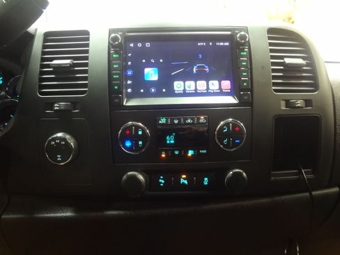 Used 2011 Chevrolet Silverado 2500 LT image 23