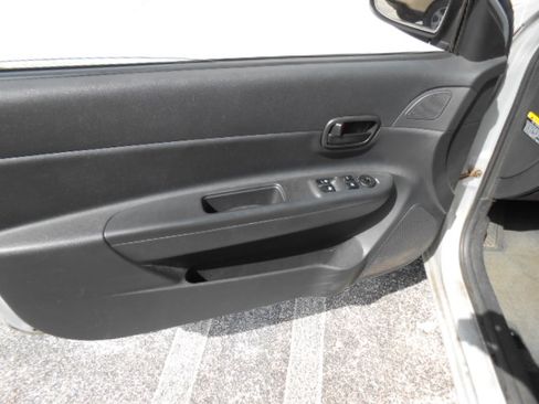 Used 2008 Hyundai Accent SE Hatchback FWD image 8