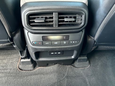 Used 2025 Honda Pilot EX-L image 22