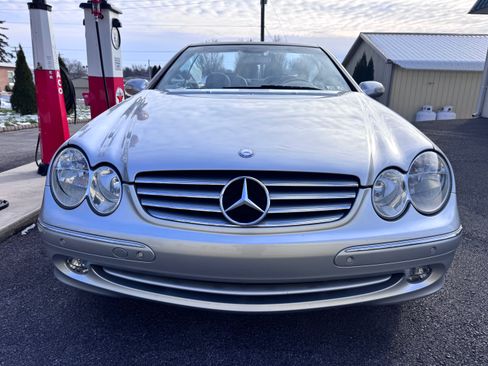Used 2005 Mercedes-Benz CLK 320 image 3