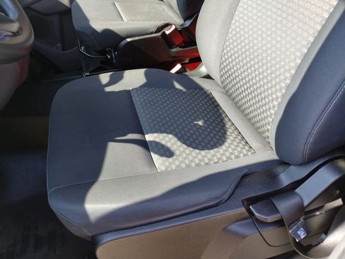 Used 2024 Ford Transit 250 image 9