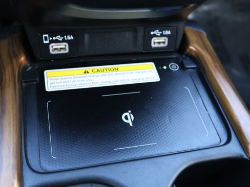 Used 2020 Honda CR-V Touring image 31