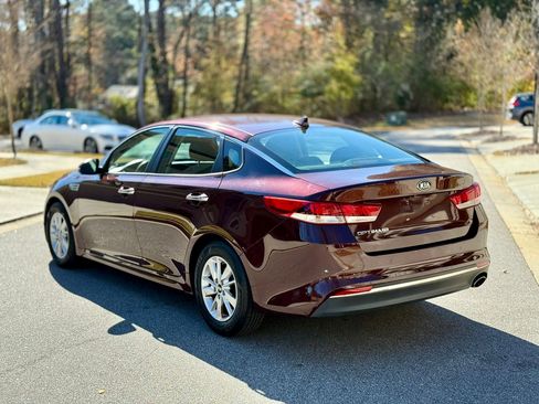 Used 2018 Kia Optima LX image 4
