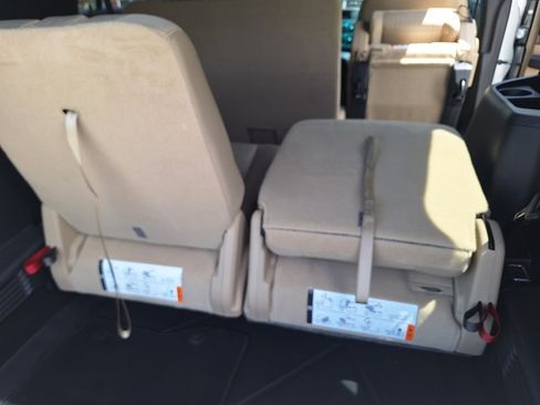 Used 2016 Ford Explorer image 16