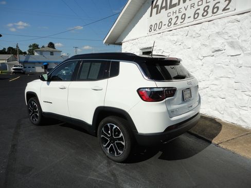 Used 2023 Jeep Compass 4WD Limited image 11