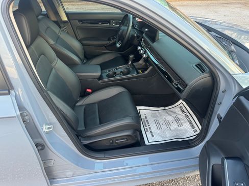 Used 2024 Honda Civic Touring image 15