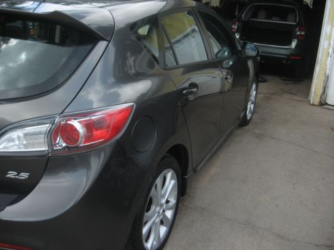 Used 2010 MAZDA MAZDA3 s Hatchback FWD image 4