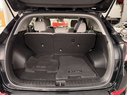 Used 2017 Hyundai Tucson SE image 16