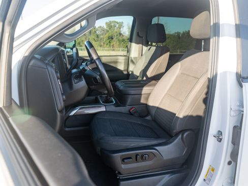 Used 2022 Chevrolet Silverado 2500 LT image 12