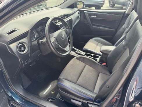 Used 2017 Toyota Corolla SE FWD image 7
