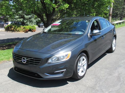 Used 2015 Volvo S60 T5 Premier Plus AWD image 2