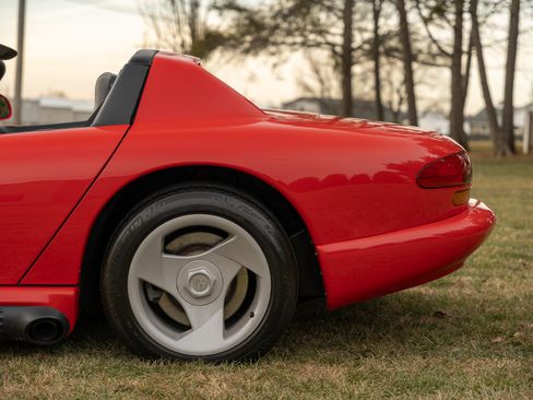 Used 1994 Dodge Viper RT/10 image 26