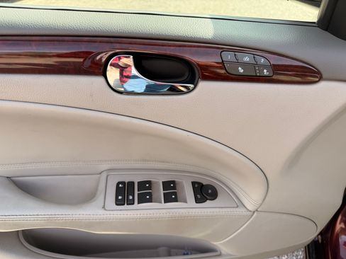 Used 2007 Buick Lucerne CXL image 15