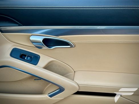 Used 2019 Porsche 911 Targa 4S image 17