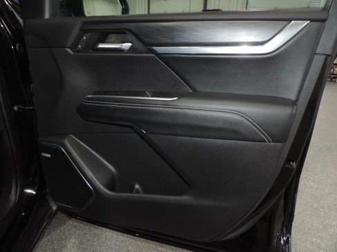 Used 2025 GMC Acadia Elevation image 23