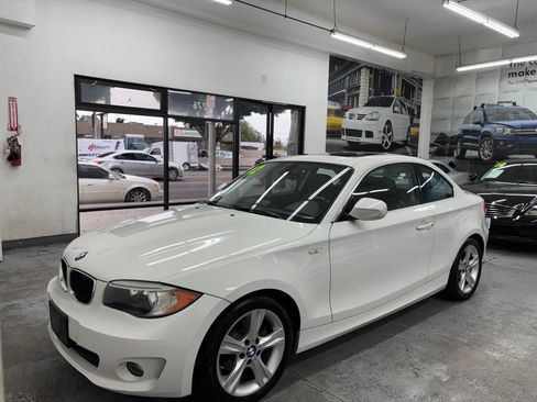 Used 2012 BMW 128i image 1