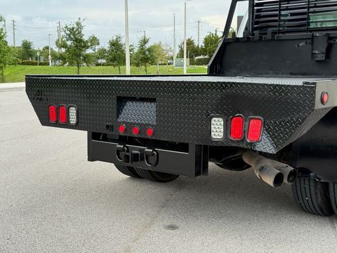 Used 2012 Ford F550 image 41