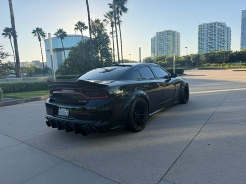 Used 2019 Dodge Charger SRT Hellcat RWD image 5