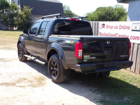 Used 2013 Nissan Frontier PRO-4X image 3