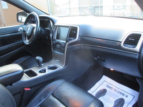 Used 2015 Jeep Grand Cherokee Limited image 3