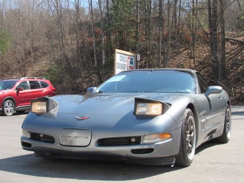 Used 2004 Chevrolet Corvette image 14